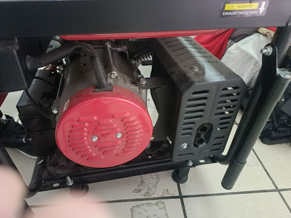 Генератор  бензиновый