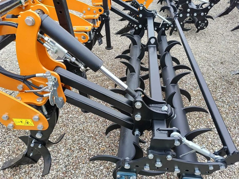 Pług dłutowy SPIDER 5S-250 2,5m Moro Aratri wersja lekka, od 90KM