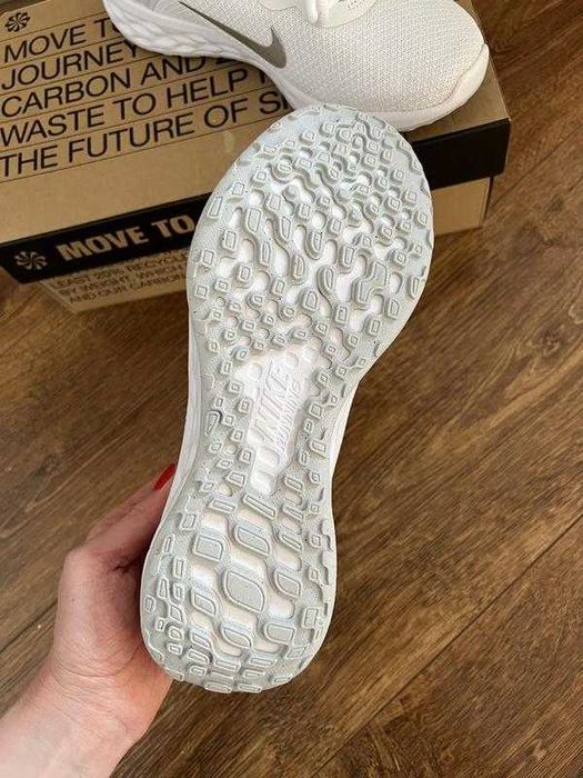 Женские белые кроссовки nike новые 38.5 размер индонезия Nike Free Run
