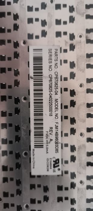 Klawiatura Fujitsu Lifebook E556 / E546 / E736 – uszkodzona, na części
