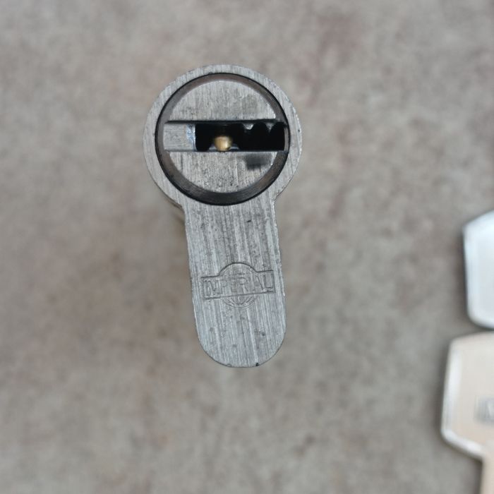 Цилиндр замка Imperial 70мм с лазерным ключом