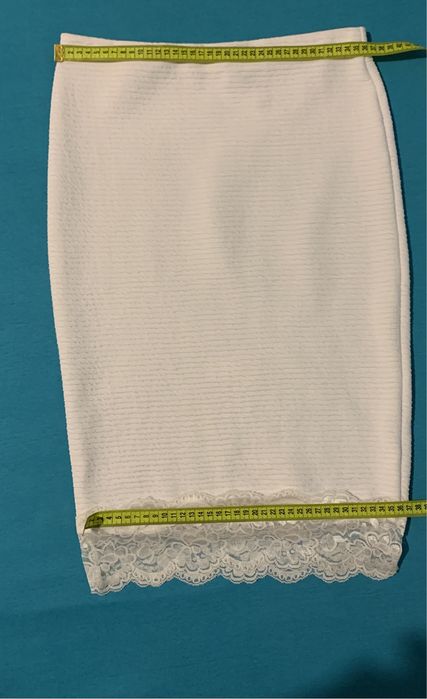 Spódnica biała elastyczna z koronką rozmiar S/M