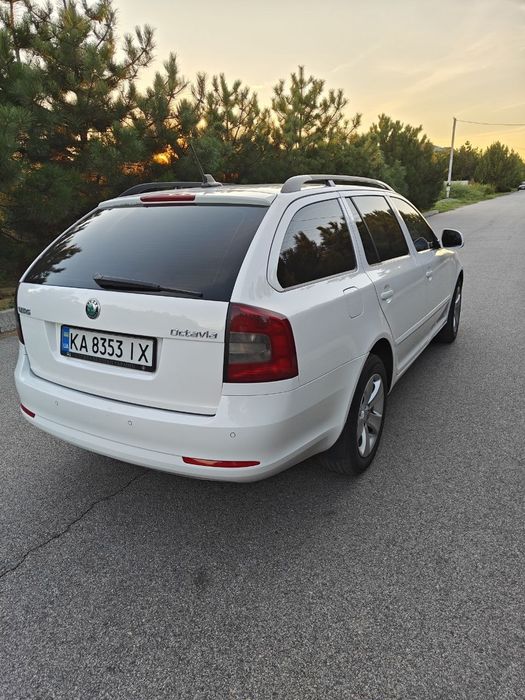Skoda Octavia 2012 VIN TMBGE61ZXC2192892 фото оголошення 8 з 9