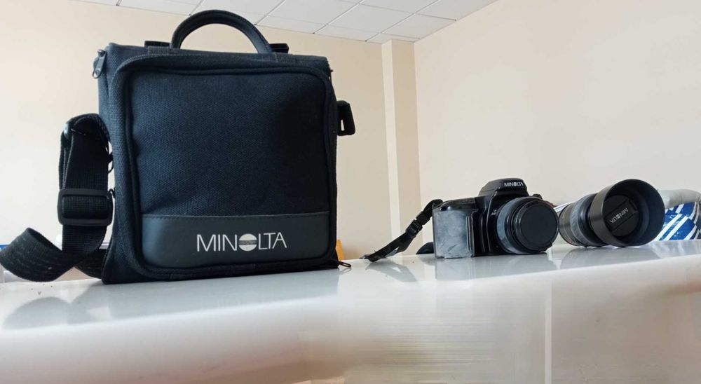 Kit Máquina Fotográfica Minolta SLR com Objetivas e Bolsa Original