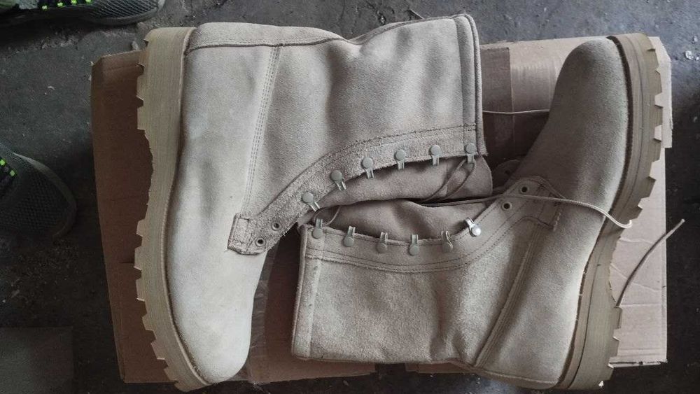 Ботинки військові (берці)