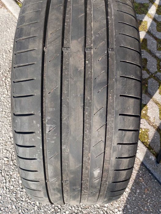 Pneu Kumho run flat 245/40/18 ZRF 93Y