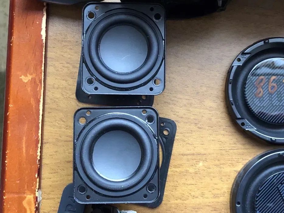 Запчастини до колонки JBL Flip 4