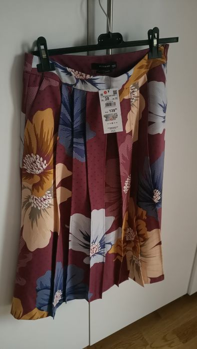 Nowa spódnica damska plisowana  w  kwiaty M 38 Reserved