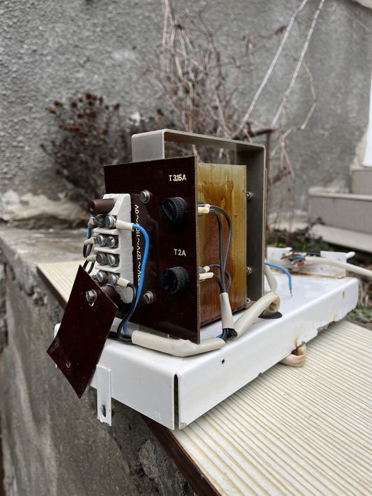 Перетворювач напруги на 24, 12, 7.5V, стан робочий, усе є на фото!