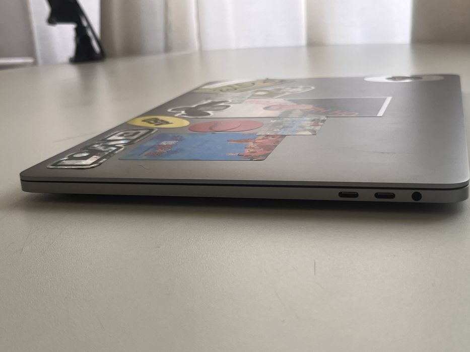 Macbook pro 2018 13 дюймів 512GB SSD НЕ РОБОЧИЙ