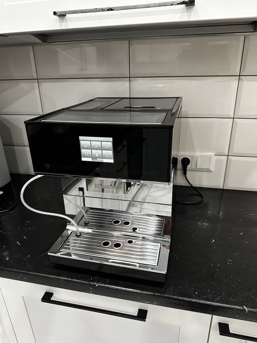 MIELE CM 7500 Black Кавоварка Кофемашина
