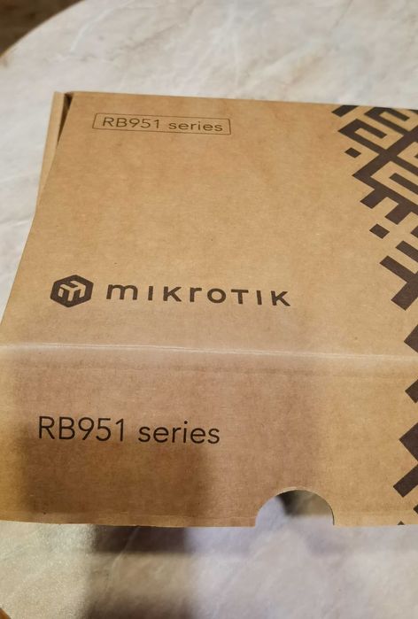 Маршрутизатор MikroTik RB951Ui-2HnD