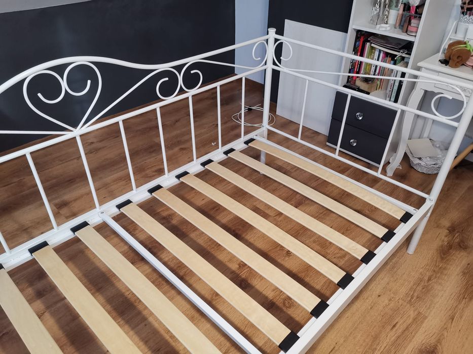 Łóżko metalowe młodzieżowe