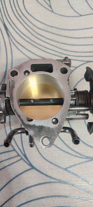 Дроссельная заслонка Toyota Оригинал .
