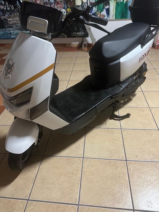 Scooter eletrica como nova