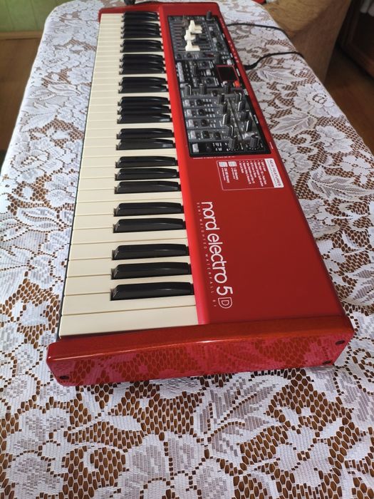 Nord electro 5 HP ケース付き Nord electro 5 HP ケース付き Nord Electro 5 | Nord
