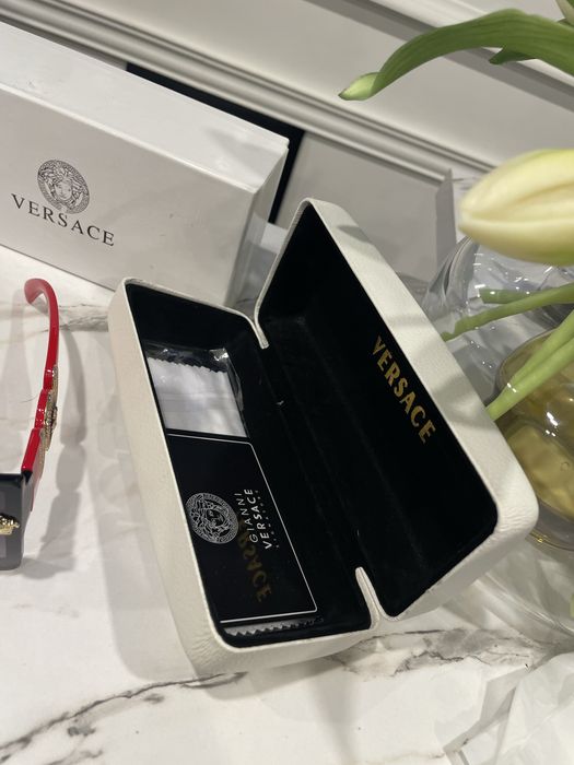 Stylowe okulary przeciwsloneczne marki Versace polecam