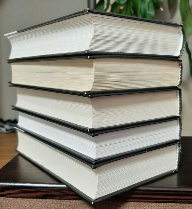 Стивен Кинг-"Черная серия" всі книги+Ветер сквозь замочную скважину