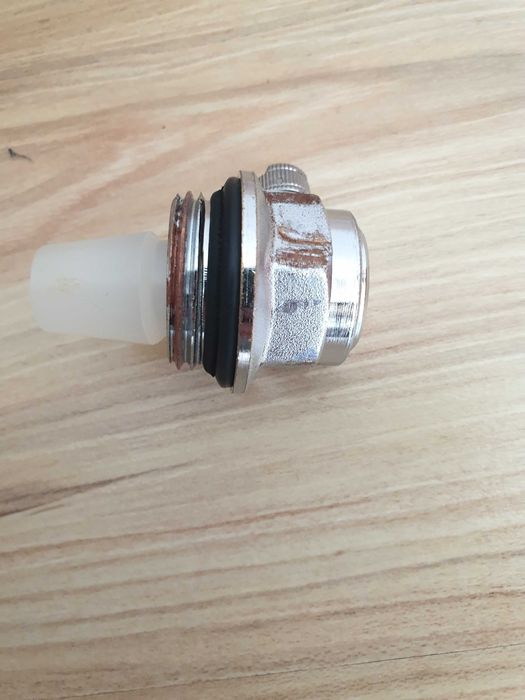 Odpowietrznik Automatyczny Do Grzejnika 1''