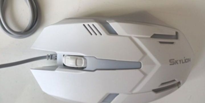 Myszka komputerowa przewodowa i bezprzewodowa