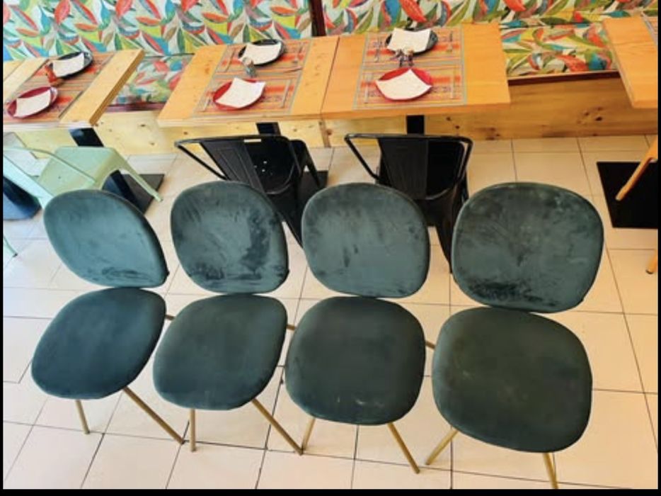 4 cadeiras veludo estilo Sklum
