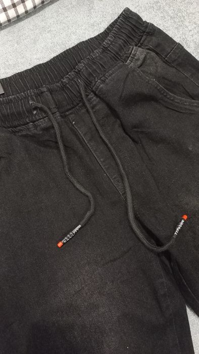 Нові джинсові джогери на підлітка/чоловіка розмір W31