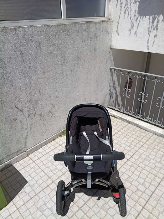 Conjunto carrinho de bebé Quinny/ Maxicosi