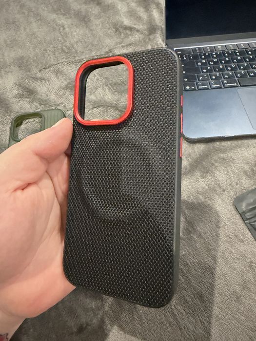 Чехли на iPhone 15 Pro