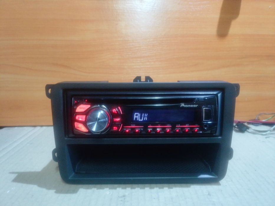 Автомагнітола Pioneer DEH-1600UB USB, AUX, CD