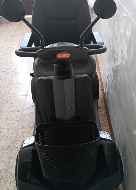 Scooter de mobilidade praticamente nova