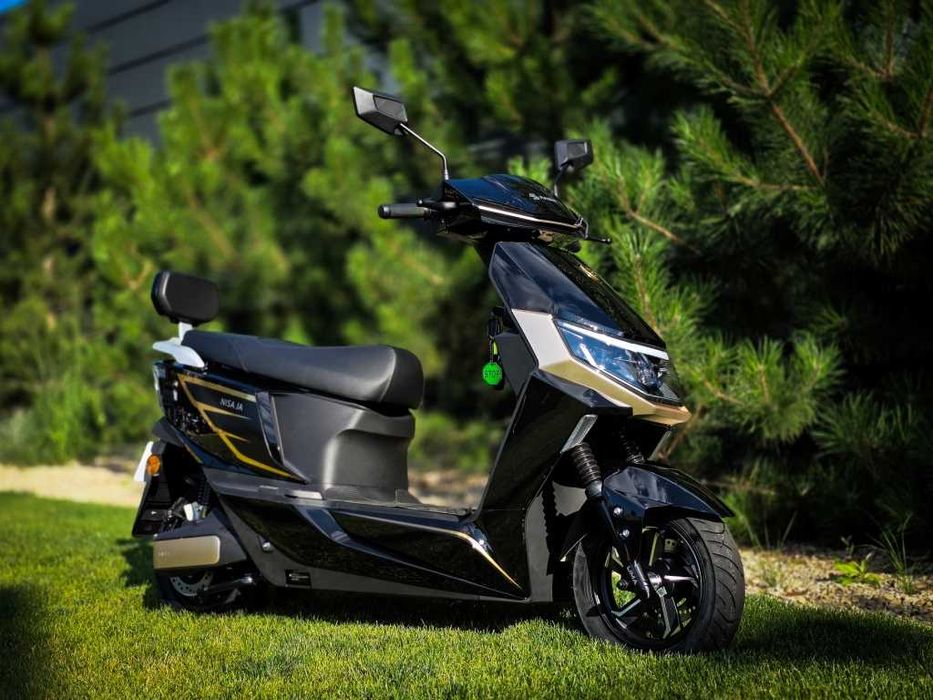 Електроскутер NISA JA