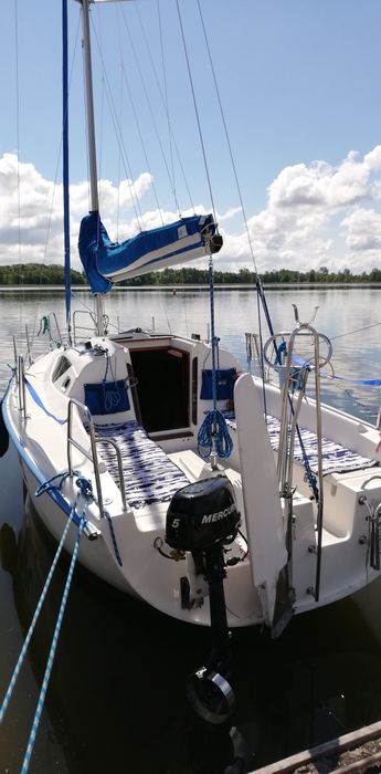 Czarter Mazury, jacht Antila 24, 240zl/doba
