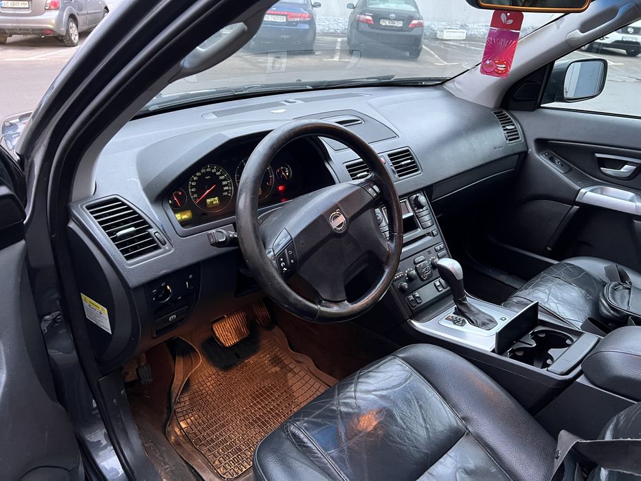 Вольво ХС 90   2.4  дизель на автоматі 4х4