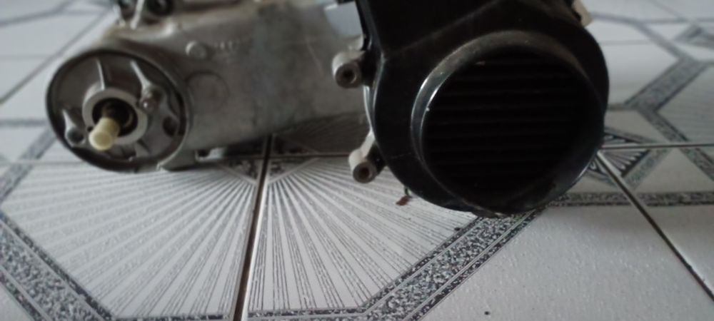 Sprzedam  nowy  silnik do skutera 50 Peugot