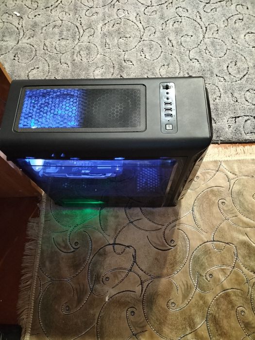 Комп'ютер з водяним охолодженням потужний