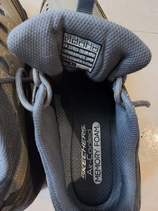 Skechers 
Sapatilhas Homem
Tamanho 46
Novas