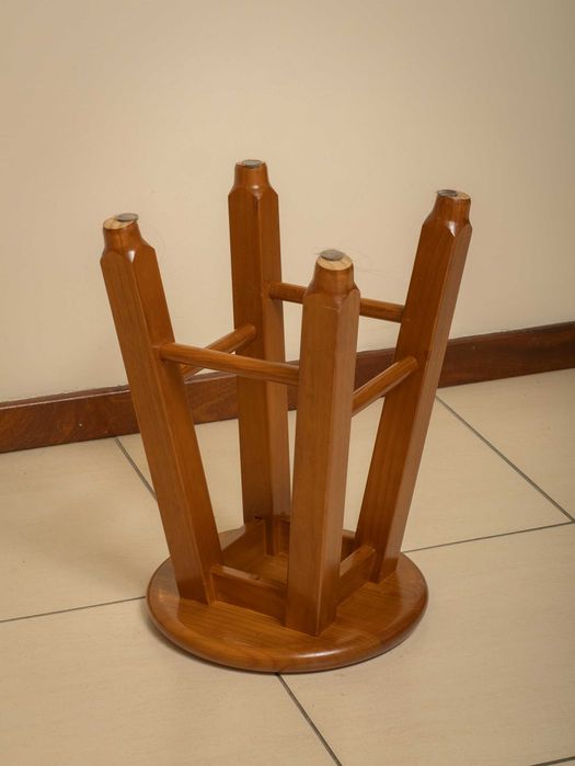 Cadeiras de madeira maciça