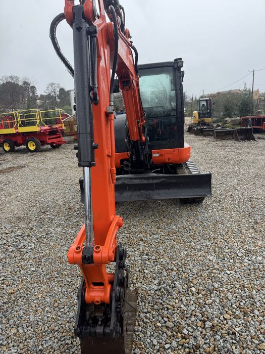 Mini giratoria kubota u 48