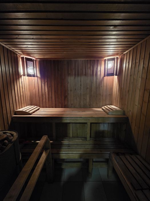 Продається гарний маєток біля Дністра