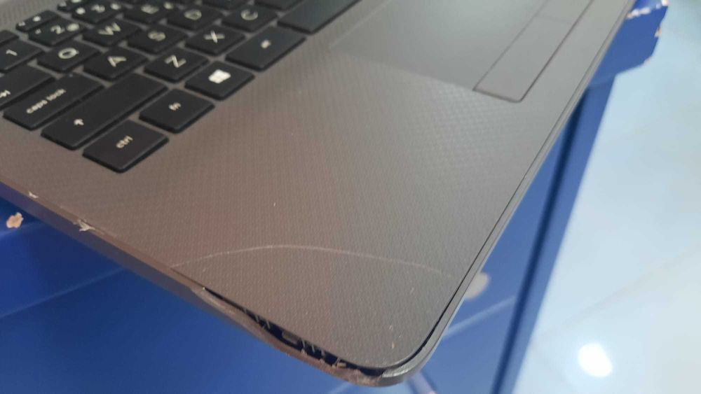 Portátil HP240 G864409451174145121