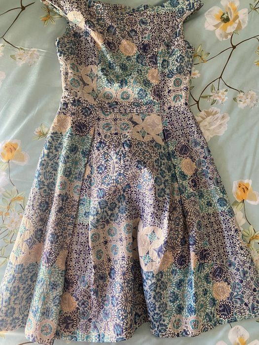 Vestido Senhora Globe TM S