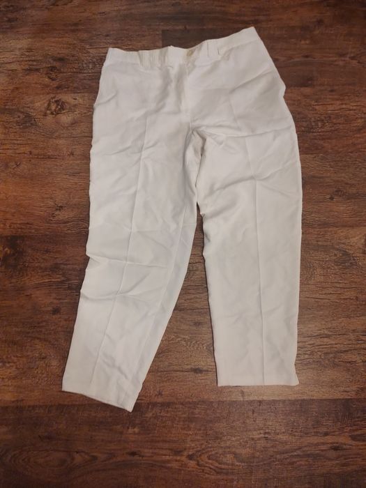 Damskie białe spodnie