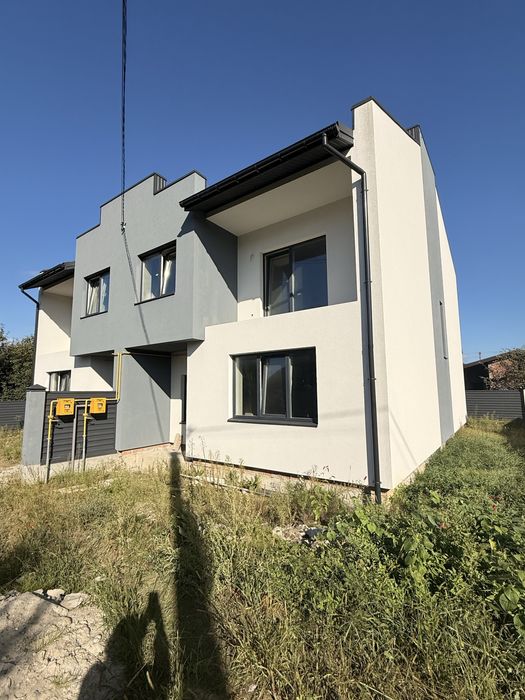 Продаж котеджу в Зимній Воді