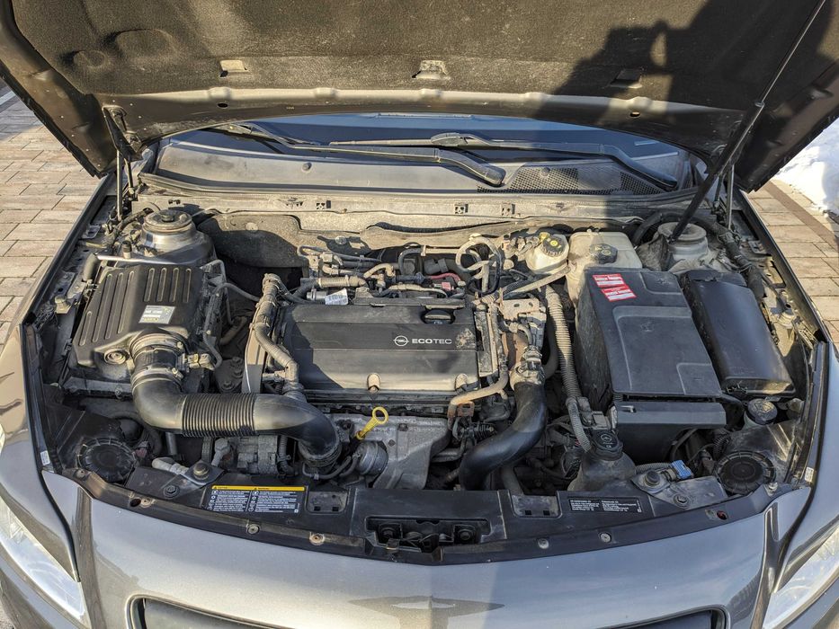 Opel insignia 1.6 turbo benzin