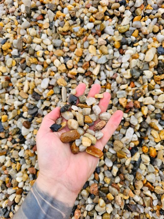 Granit, Sjenit, Serpentynit, Bazalt, Piasek i inne materiały sypkie