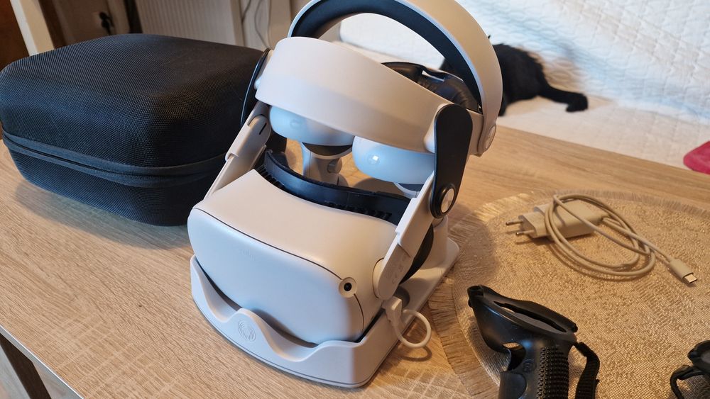 Meta Oculus Quest 2 64gb + akcesoria