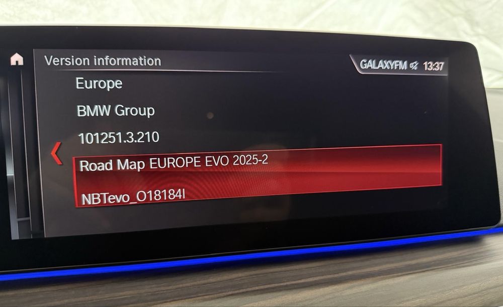 BMW – CarPlay, aktualizacja map, kodowanie, czytanie znaków, kluczyki