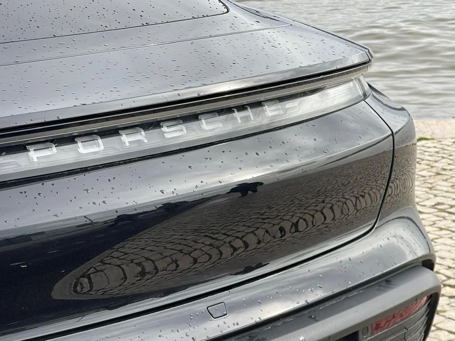 Porsche Taycan Standard