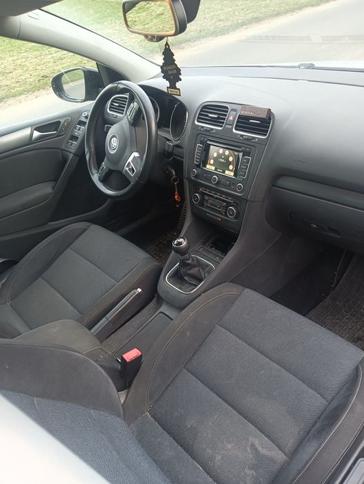 Volkswagen Golf.  6.  1.6tdi 2012r przebieg 168tys
