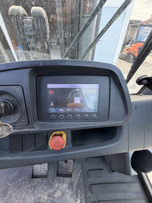 Empilhador Jungheinrich 4 funçoes